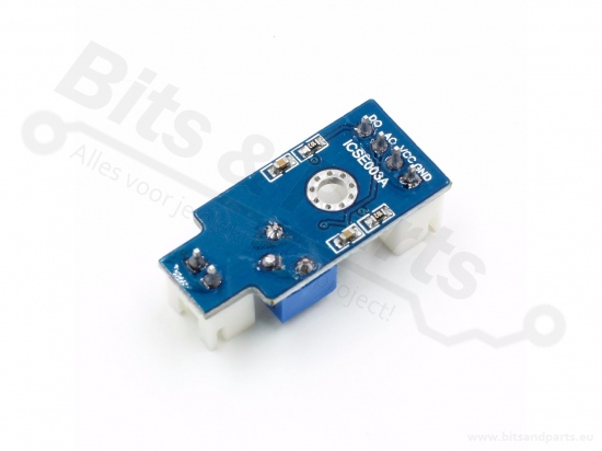 Comparator module LM393